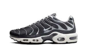 Nike Air Max Plus SE Greyscale Cool Grey