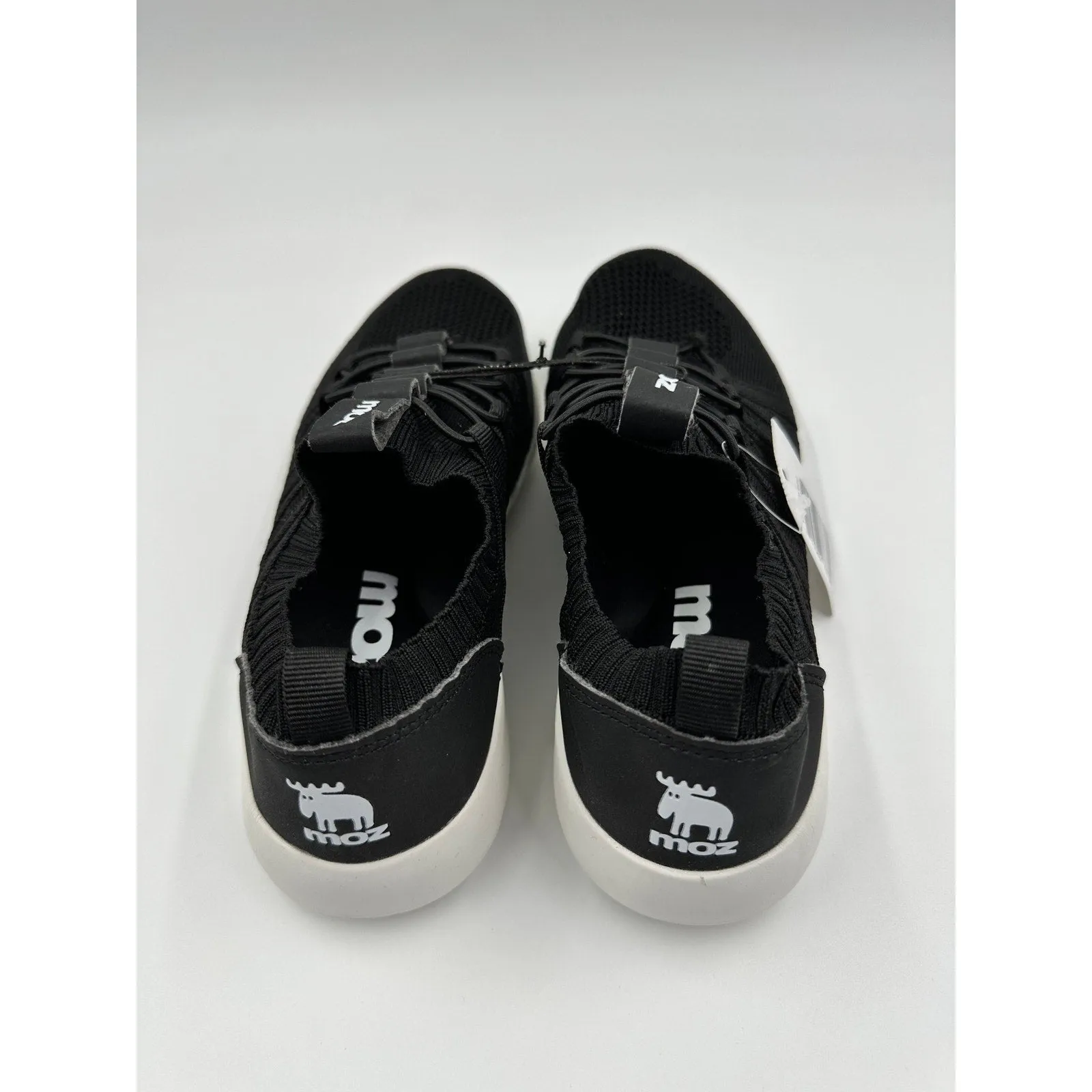 Women's Size 6, Black and White Knit Low Top Sneakers